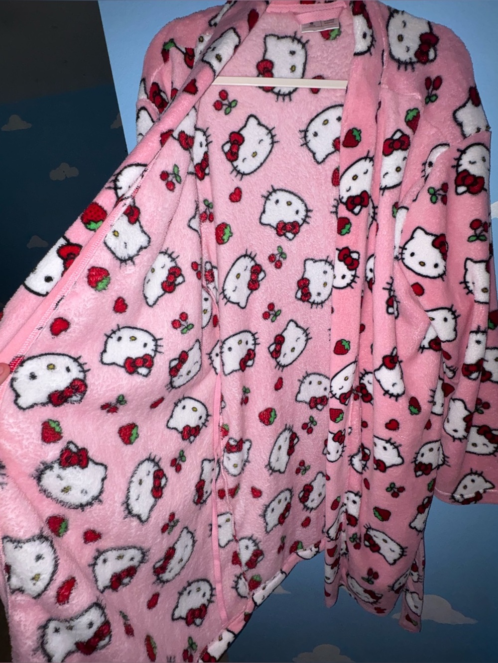 NEW - Sanrio Hello Kitty Polyester Pink Robe - Picture 4 of 7